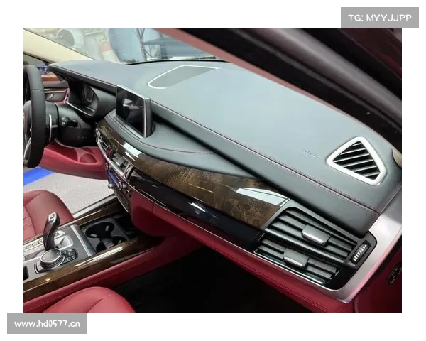 全新宝马X5内饰曝光,新的面孔,取消仪表了?